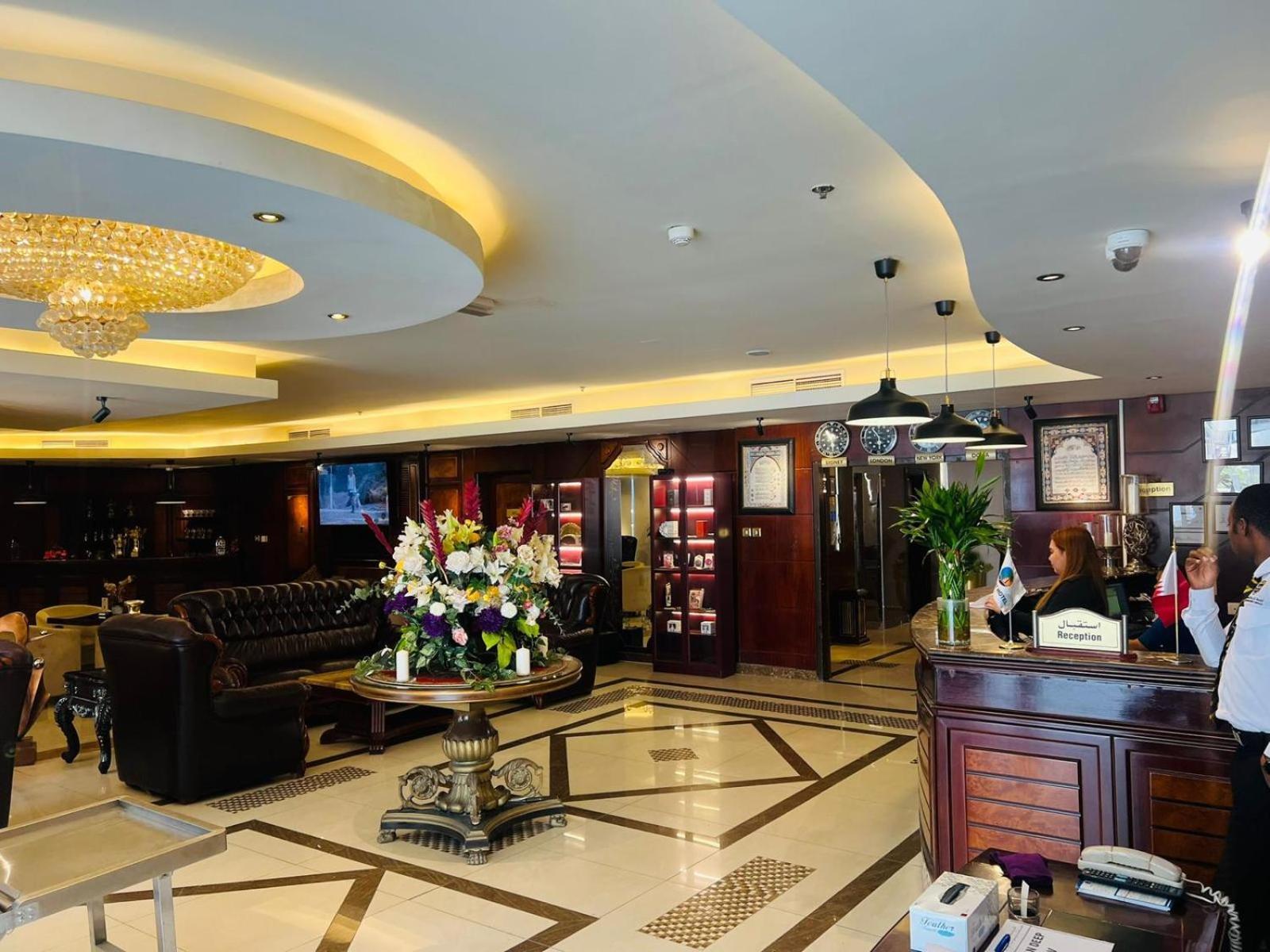 Tourist Hotel Doha Exteriör bild