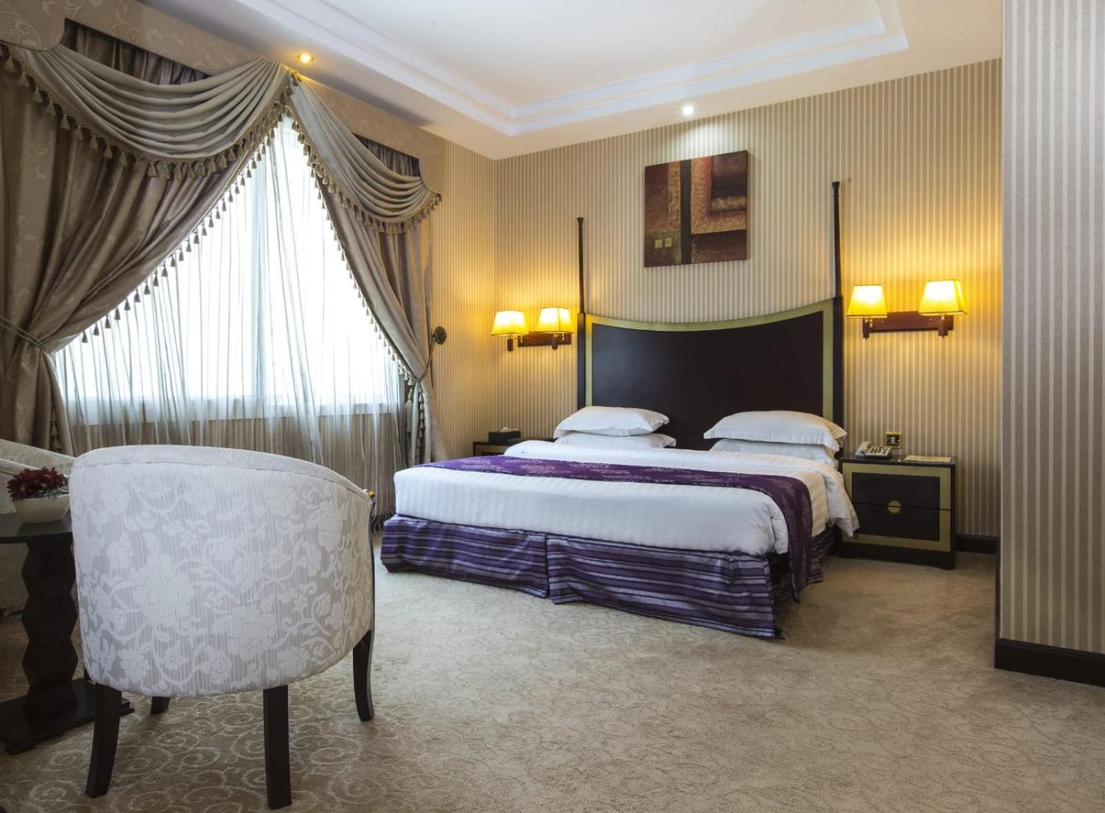 Tourist Hotel Doha Exteriör bild